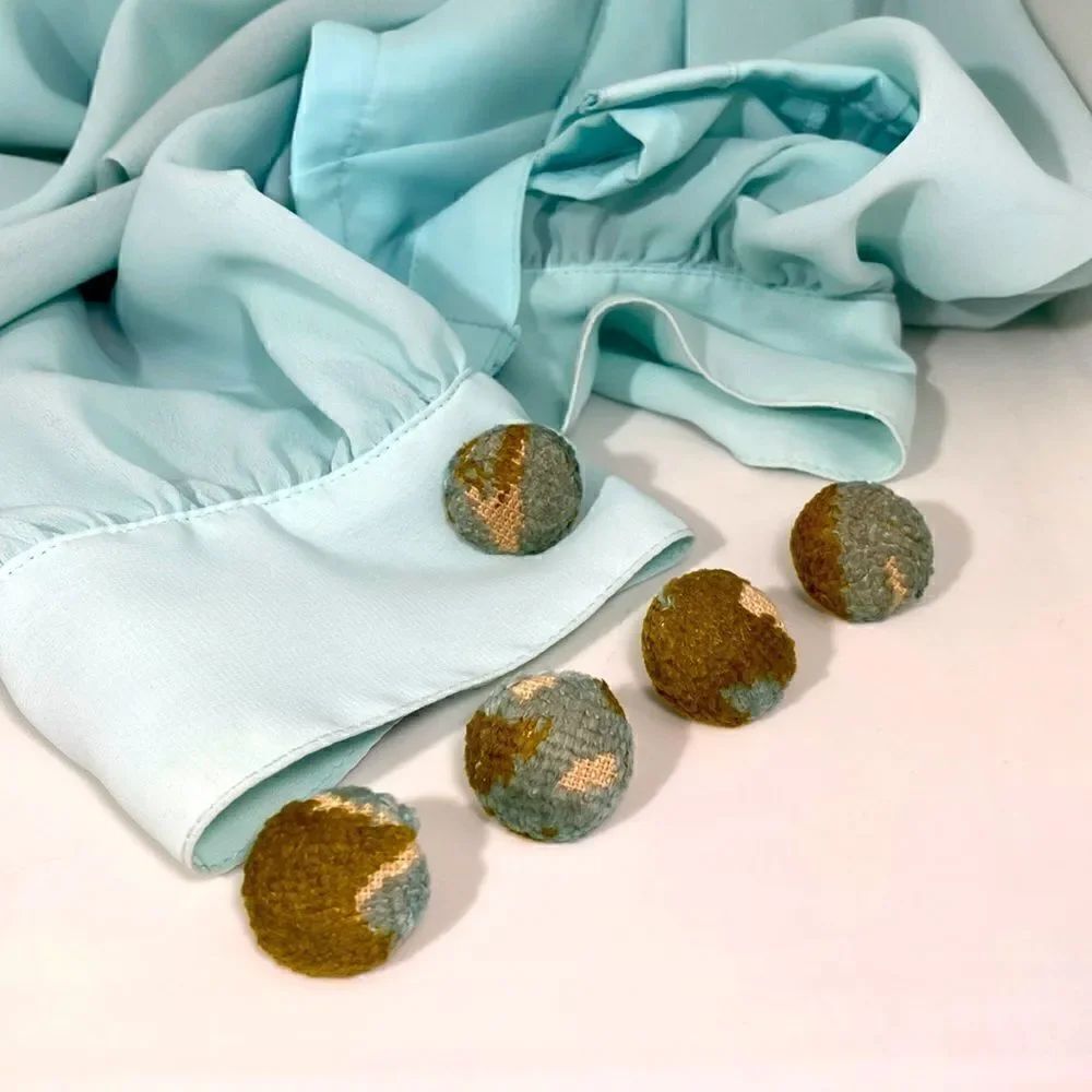 Vintage 1960s Turquoise Green Creme Marbled Tapestry Buttons 5 pcs